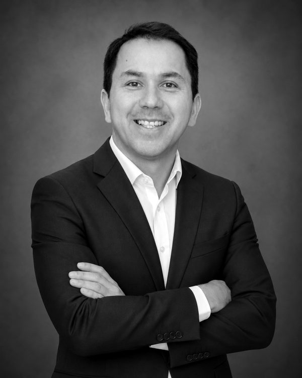Taylor Eduardo Meneses Muñoz, abogado